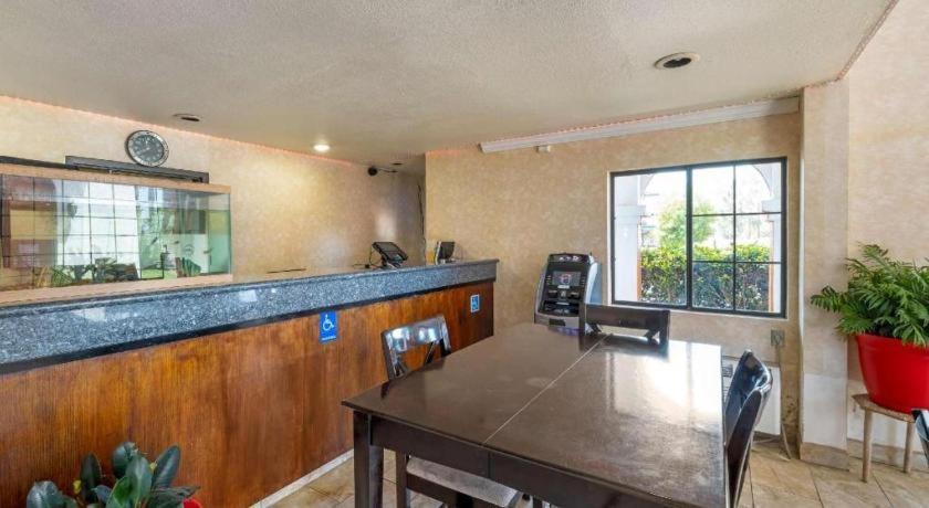 Econo Lodge Moreno Valley Εξωτερικό φωτογραφία